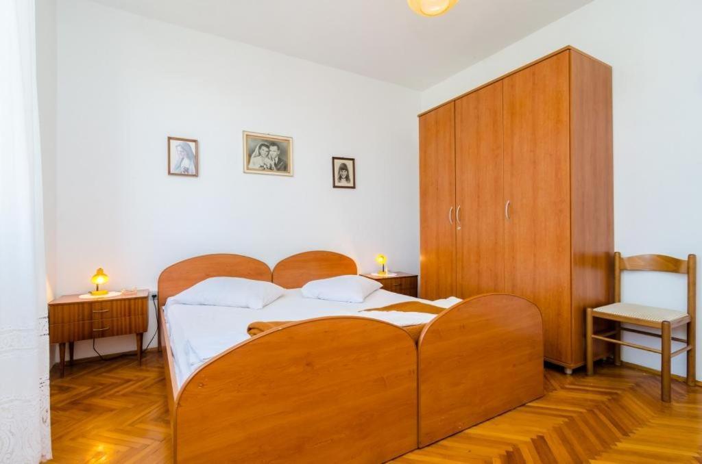 Guest house Mara