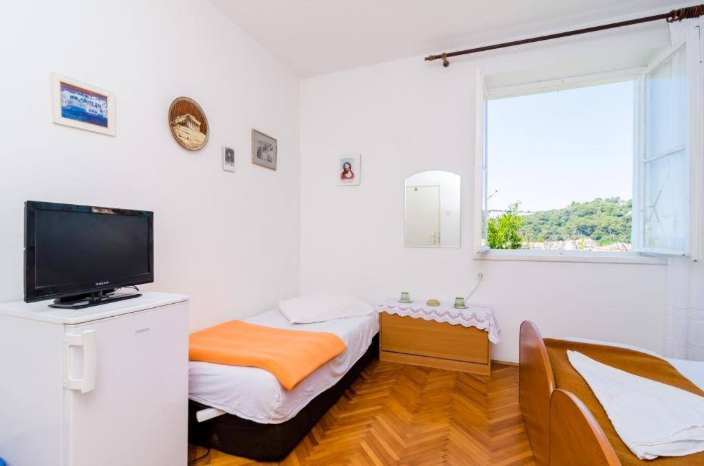 Mara Guest house