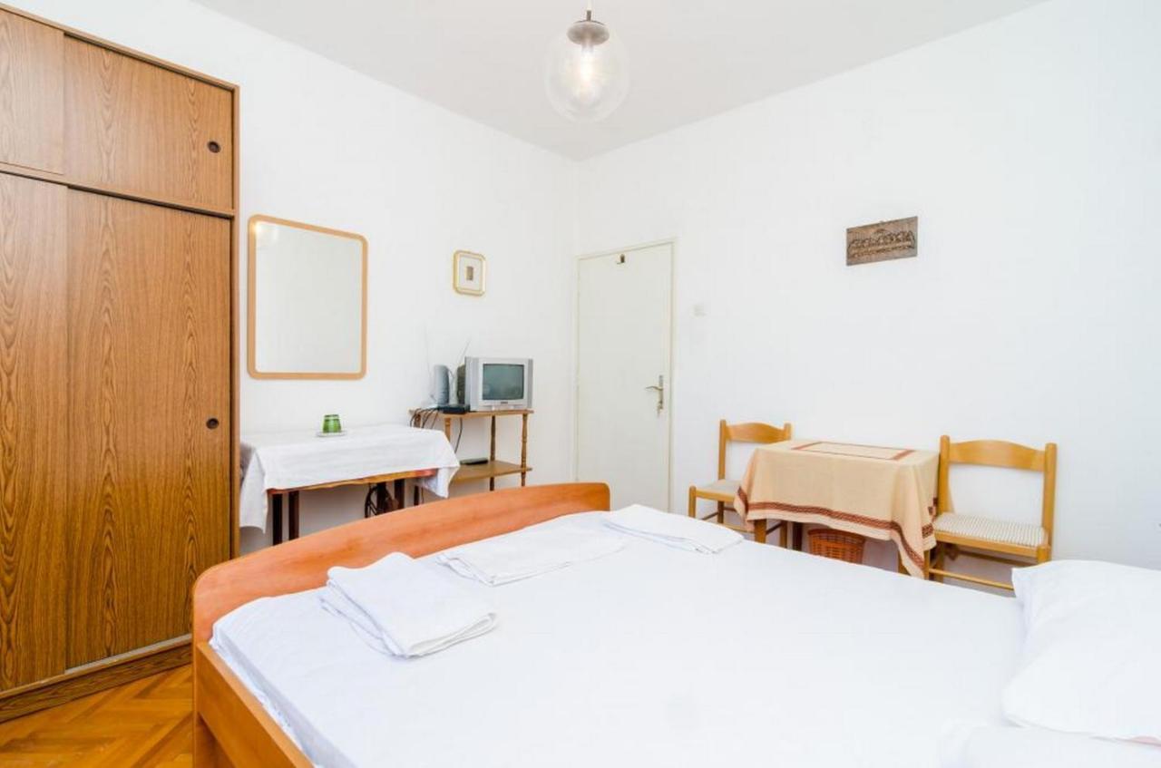 Mara Guest house